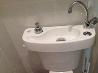 WiCi Concept auf die Platzsparende Toilette anpassbare Handwaschbecken - Herr A (Frankreich - 28) - 1 auf 3